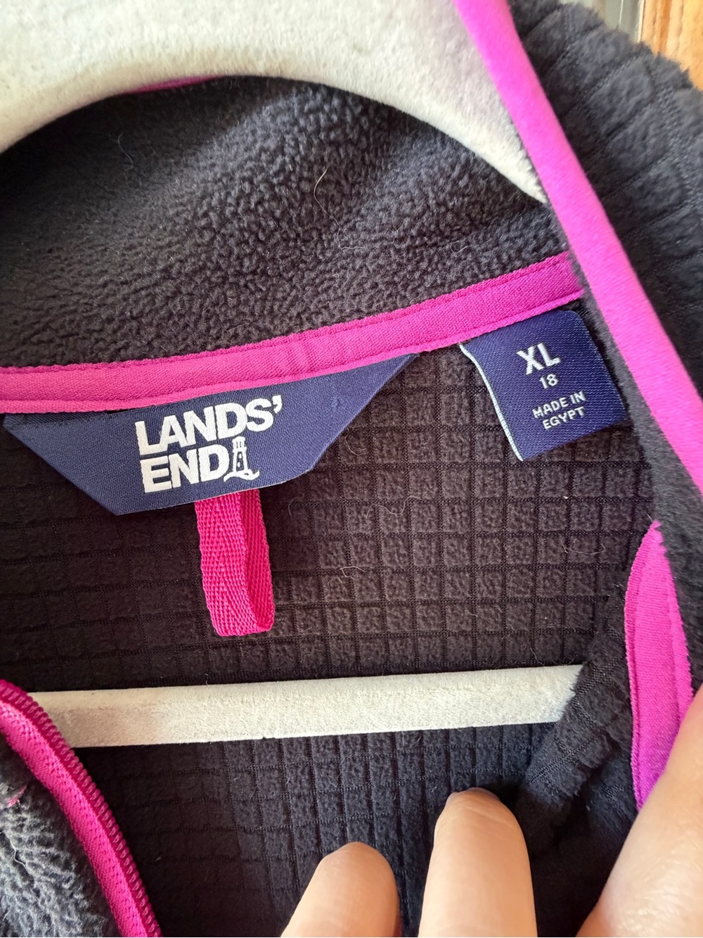 Lands' End ladies Black Fleece Jacket with Pink Trim - Picture 3 of 4